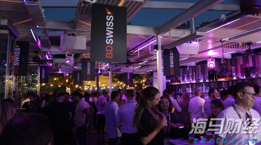 我国新能源汽车产销量连续10年保持全球第一